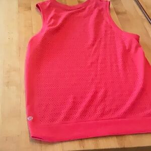 Lululemon size 4 tank pink used